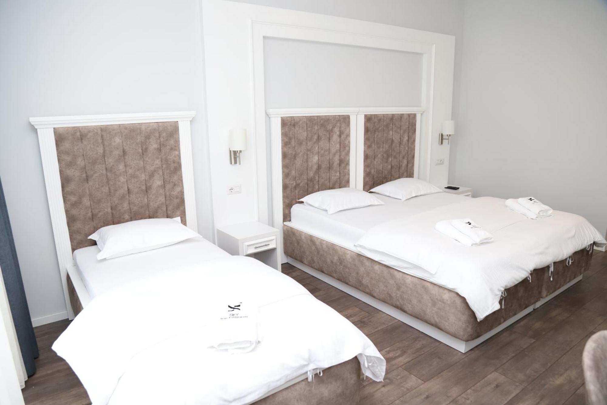 Sky Hotel Prizren Eksteriør bilde