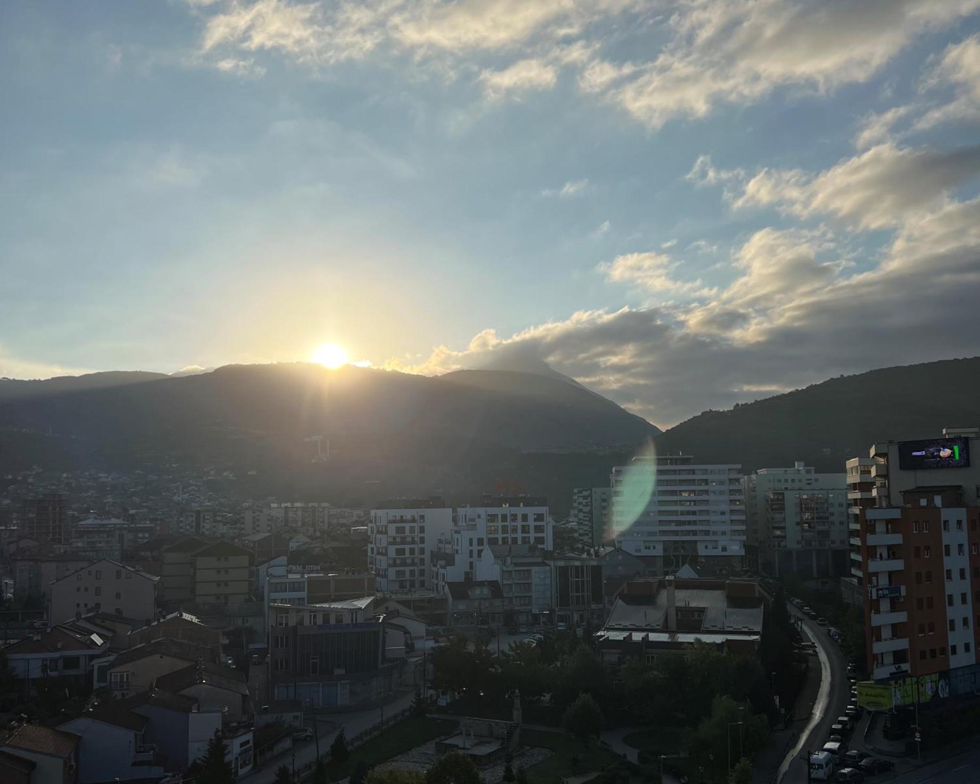 Sky Hotel Prizren Eksteriør bilde